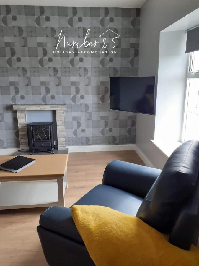 Number 25 Self Catering Apartments Ederney Ardess ภายนอก รูปภาพ